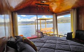 Uros Quechua`s Lodge Titicaca